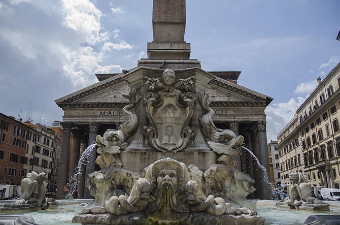 Пантеон площадь фонтан